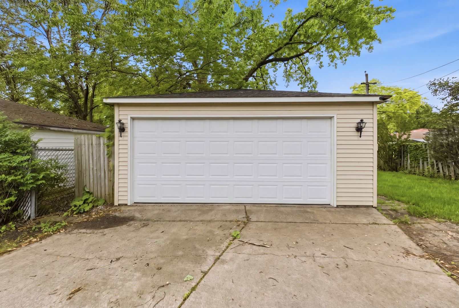 579 Dawes Avenue, Glen Ellyn, IL 60137