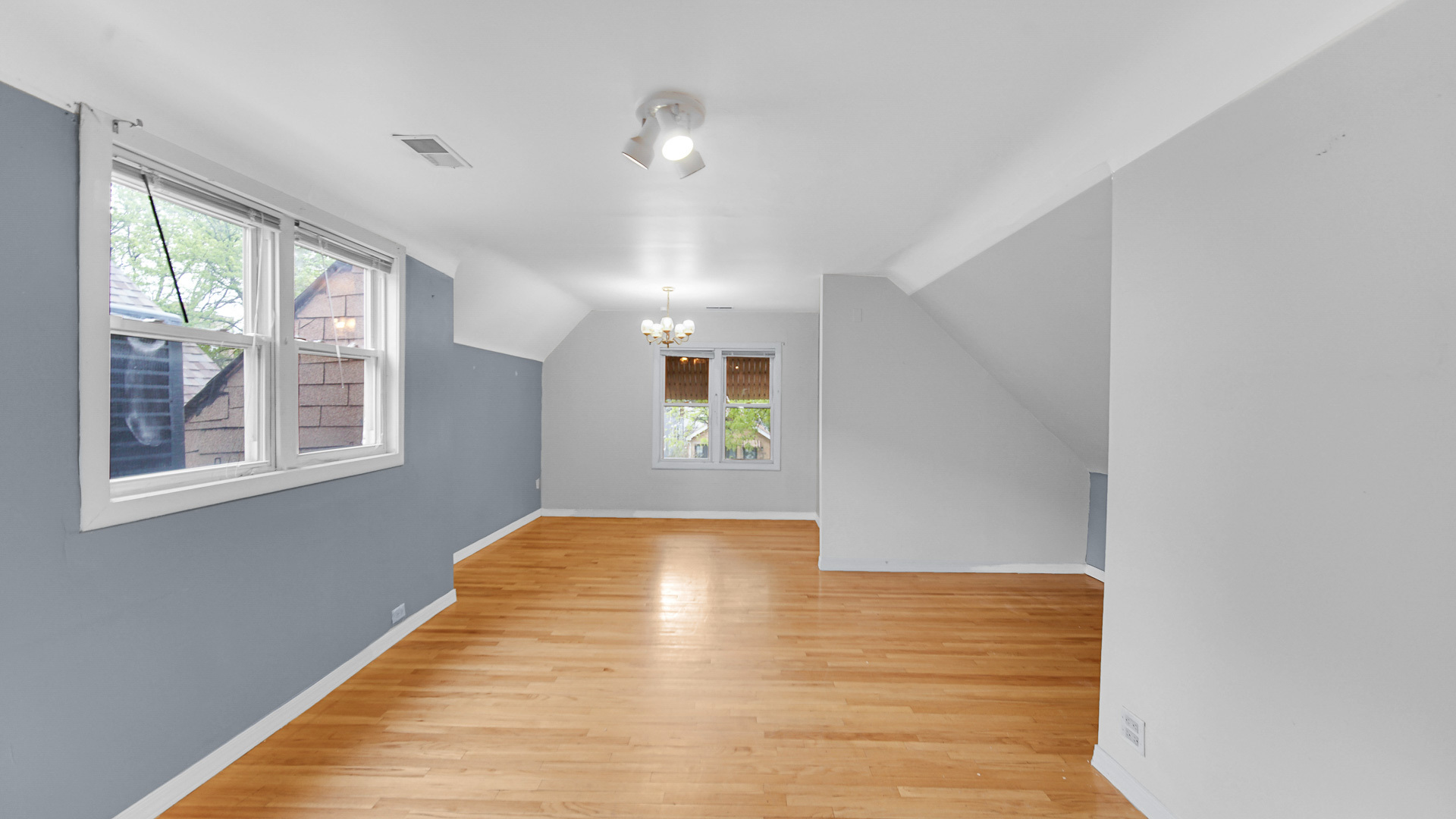 3424 W Parker Avenue, Chicago, IL 60647