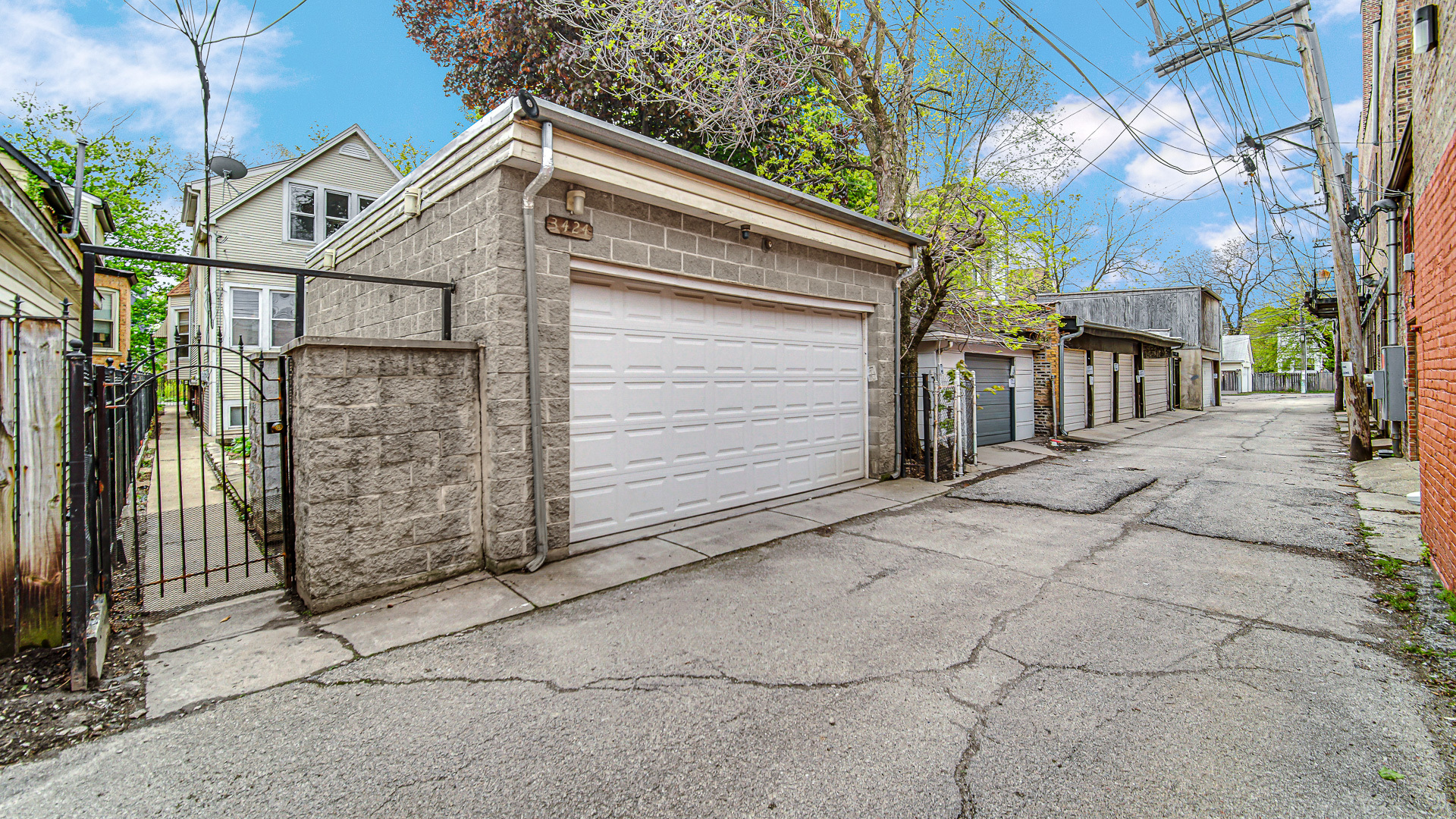 3424 W Parker Avenue, Chicago, IL 60647