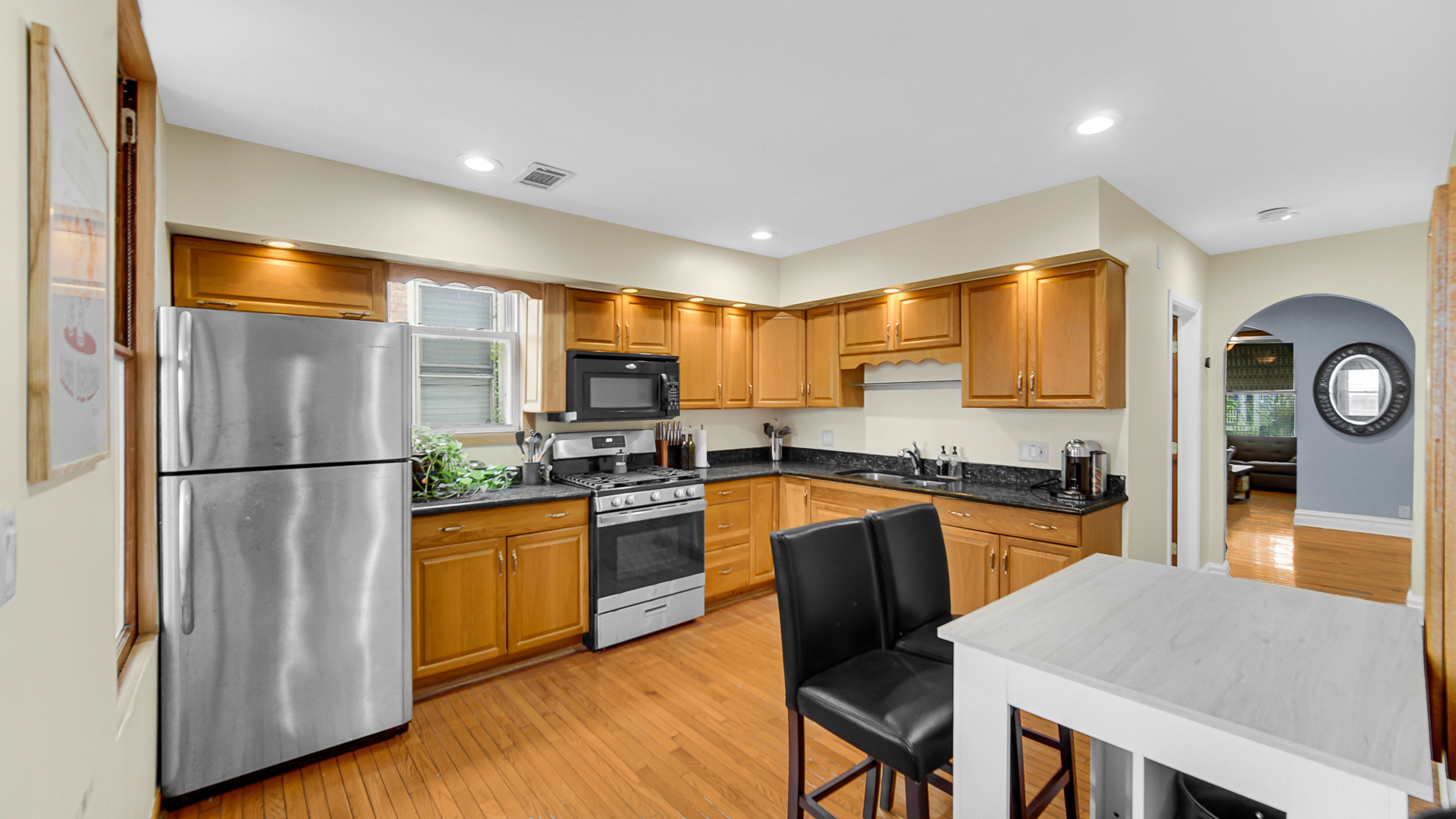 3424 W Parker Avenue, Chicago, IL 60647