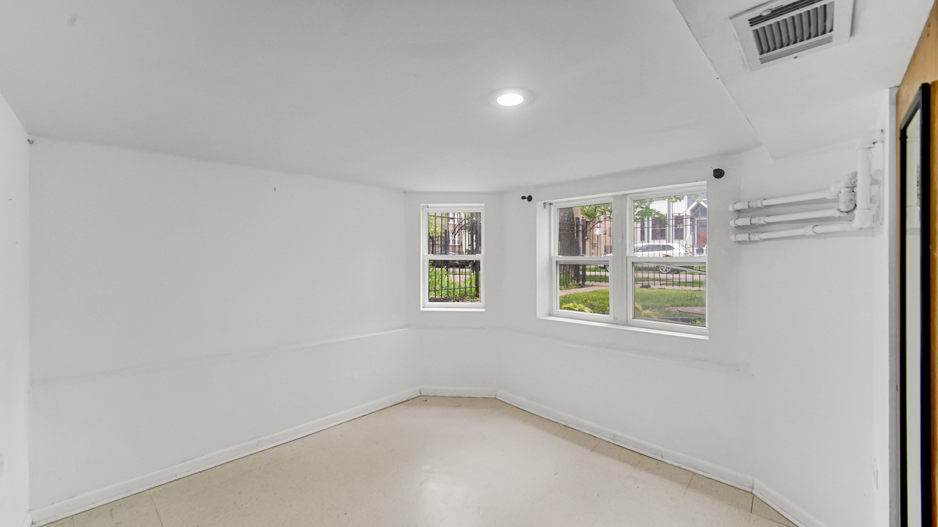 3424 W Parker Avenue, Chicago, IL 60647