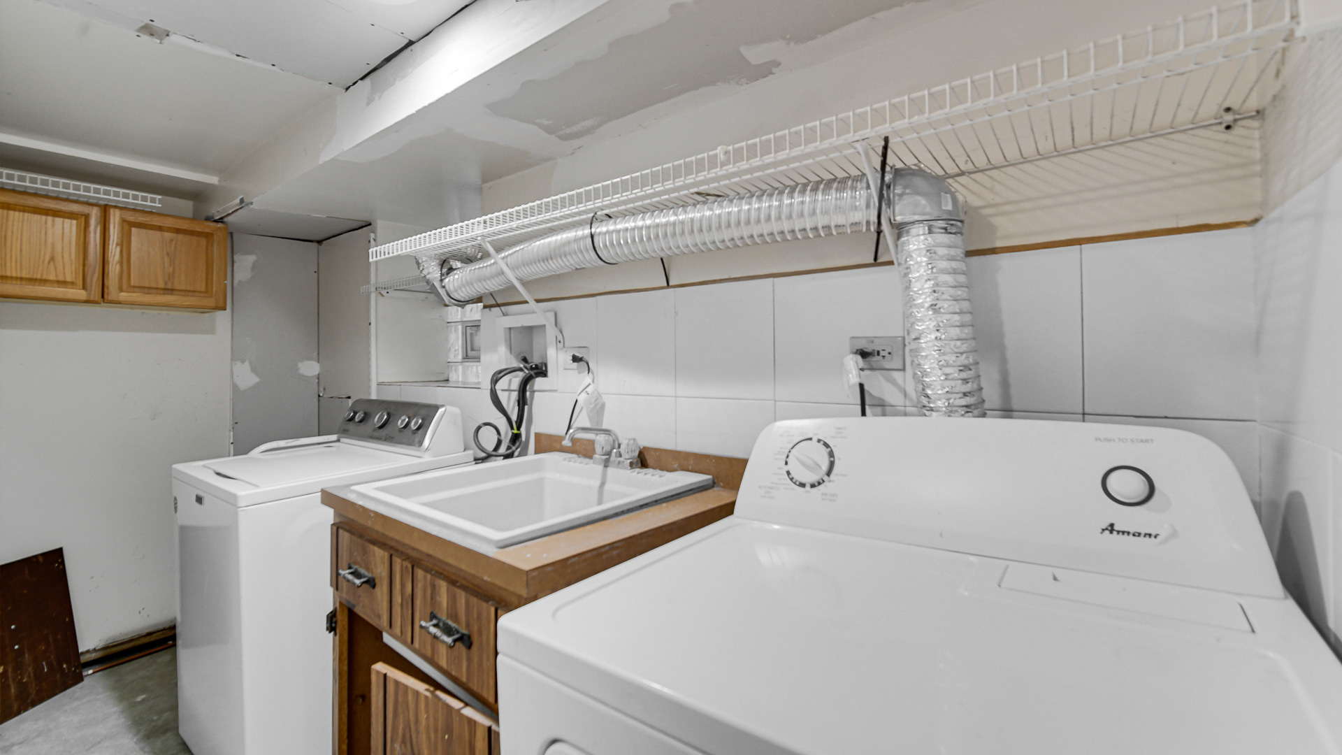 3424 W Parker Avenue, Chicago, IL 60647