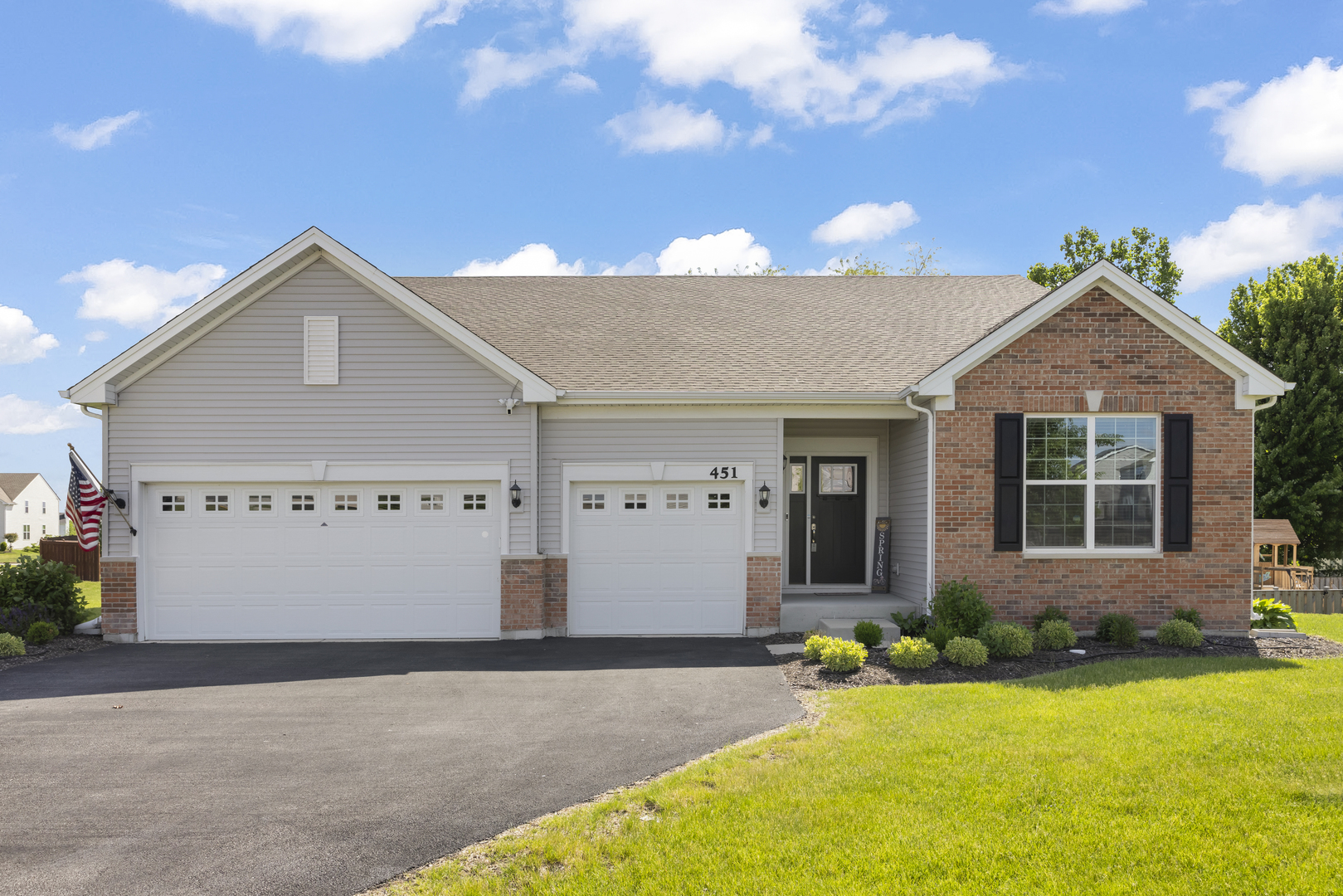 451 Parkside Lane, Yorkville, IL 60560