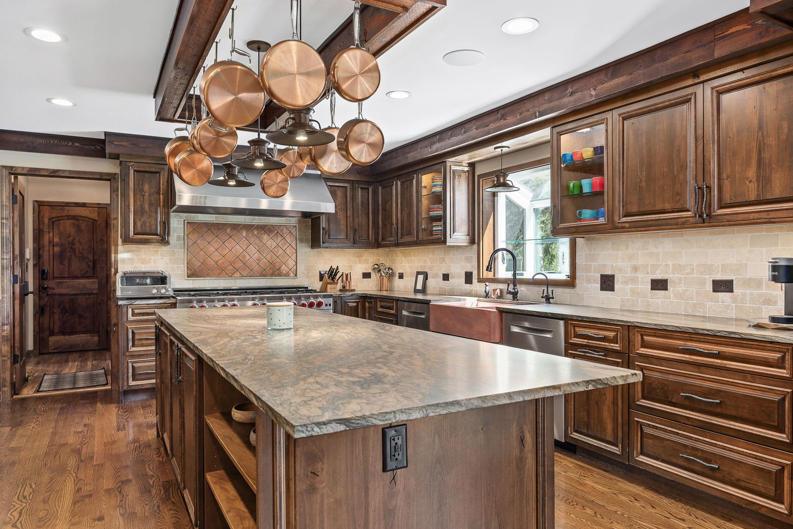 10 Elm Street, Hawthorn Woods, IL 60047