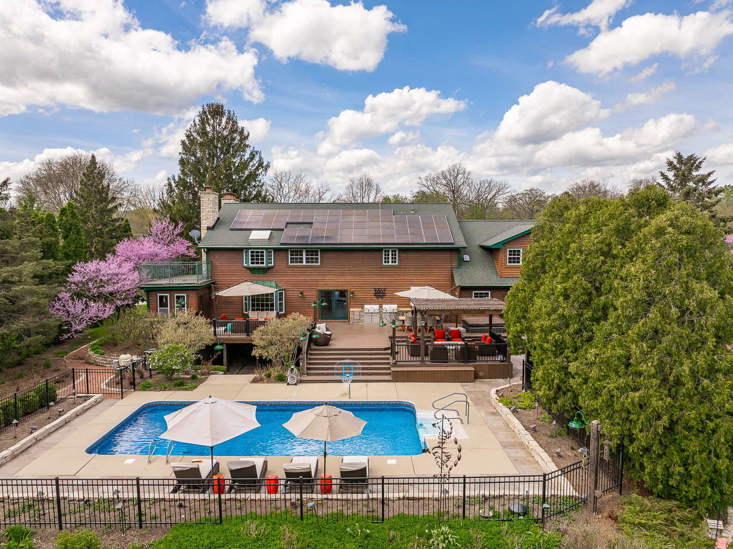 10 Elm Street, Hawthorn Woods, IL 60047