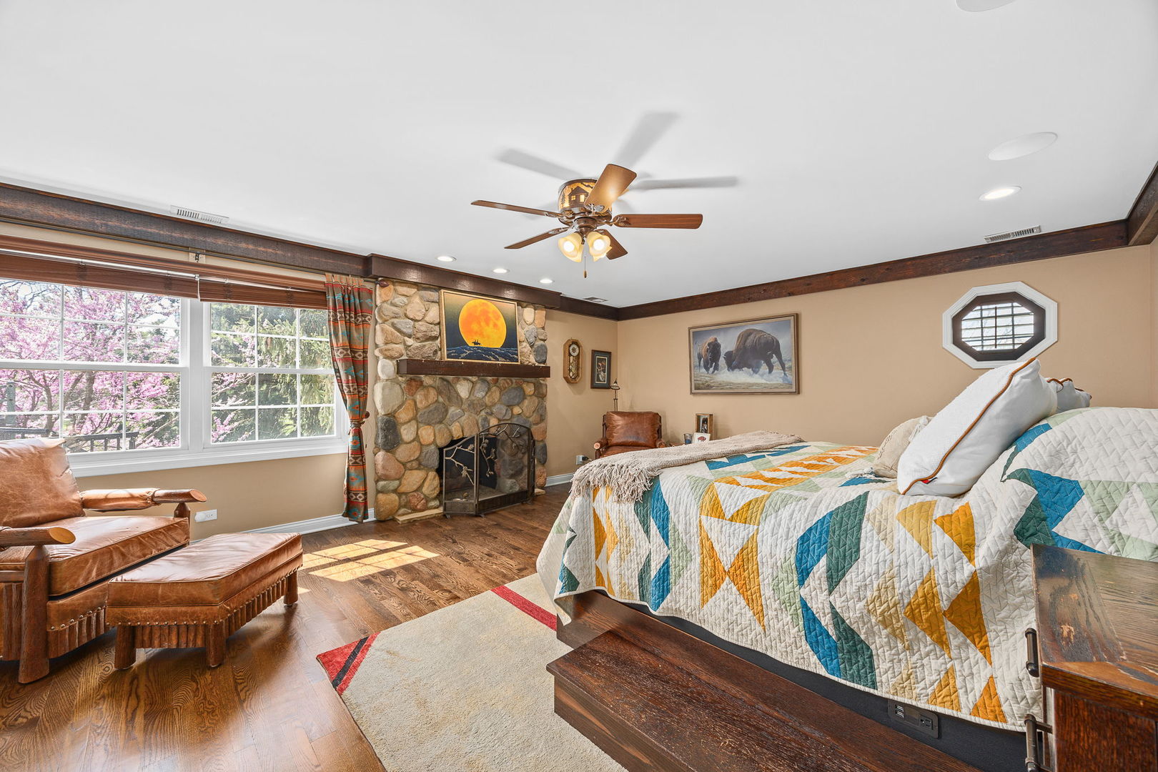 10 Elm Street, Hawthorn Woods, IL 60047