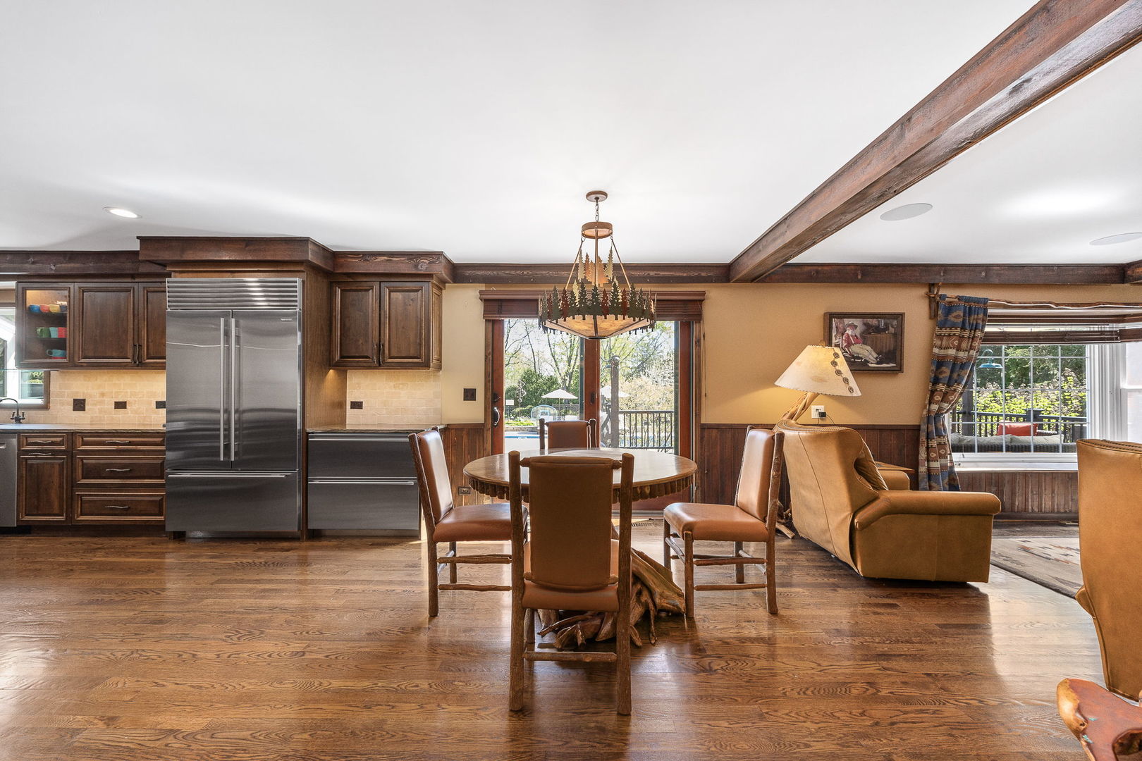 10 Elm Street, Hawthorn Woods, IL 60047