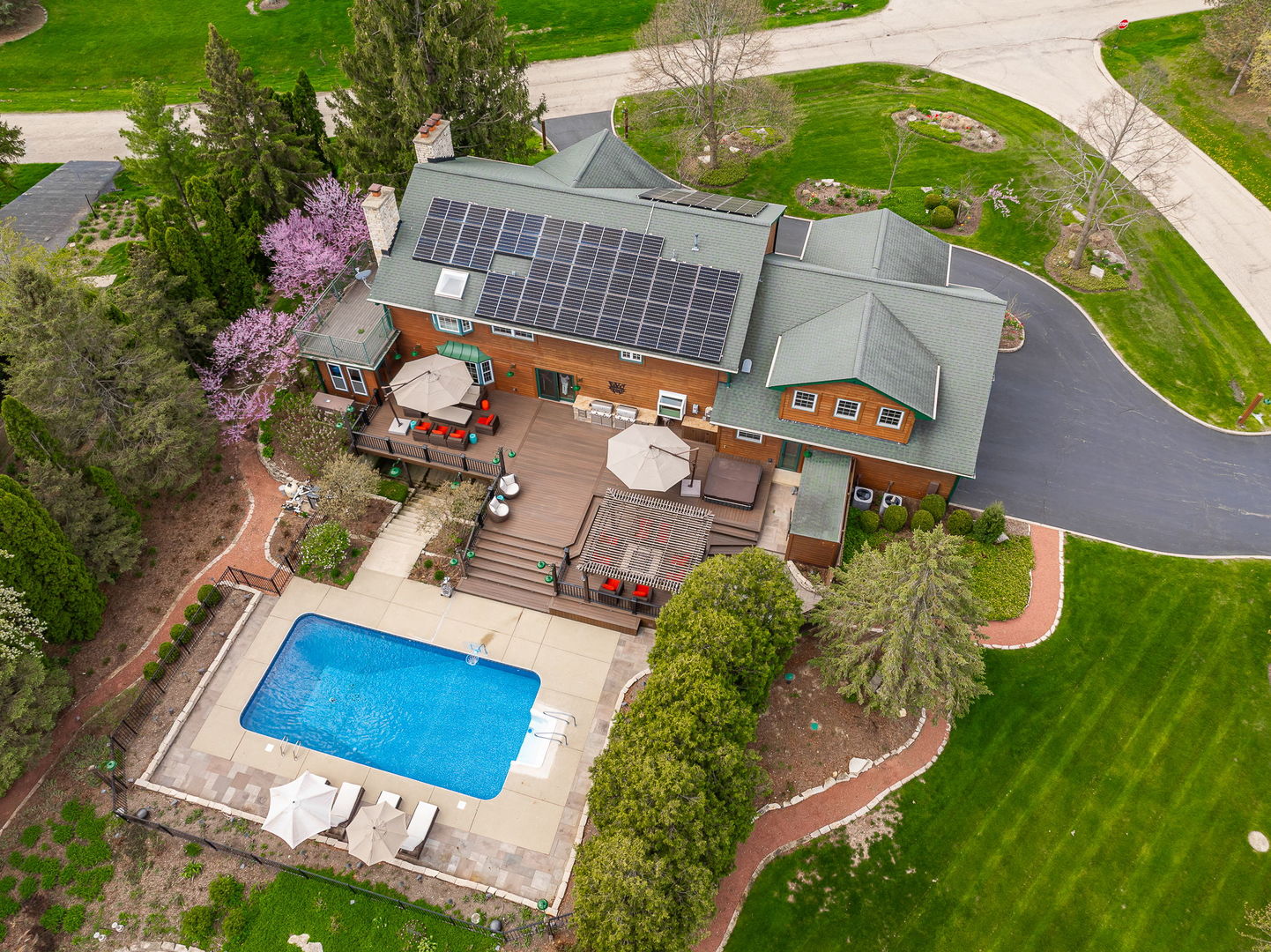 10 Elm Street, Hawthorn Woods, IL 60047