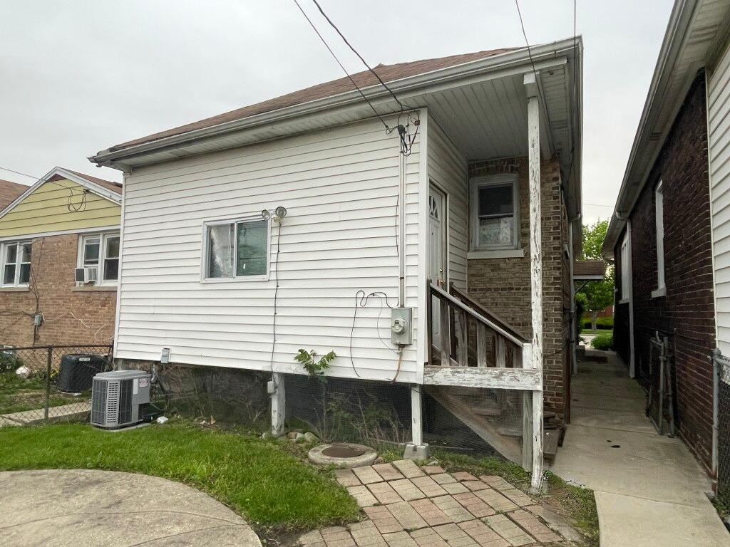 8618 S Loomis Boulevard, Chicago, IL 60620
