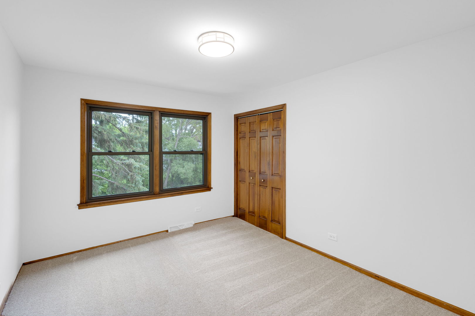 648 62nd Court, Downers Grove, IL 60516