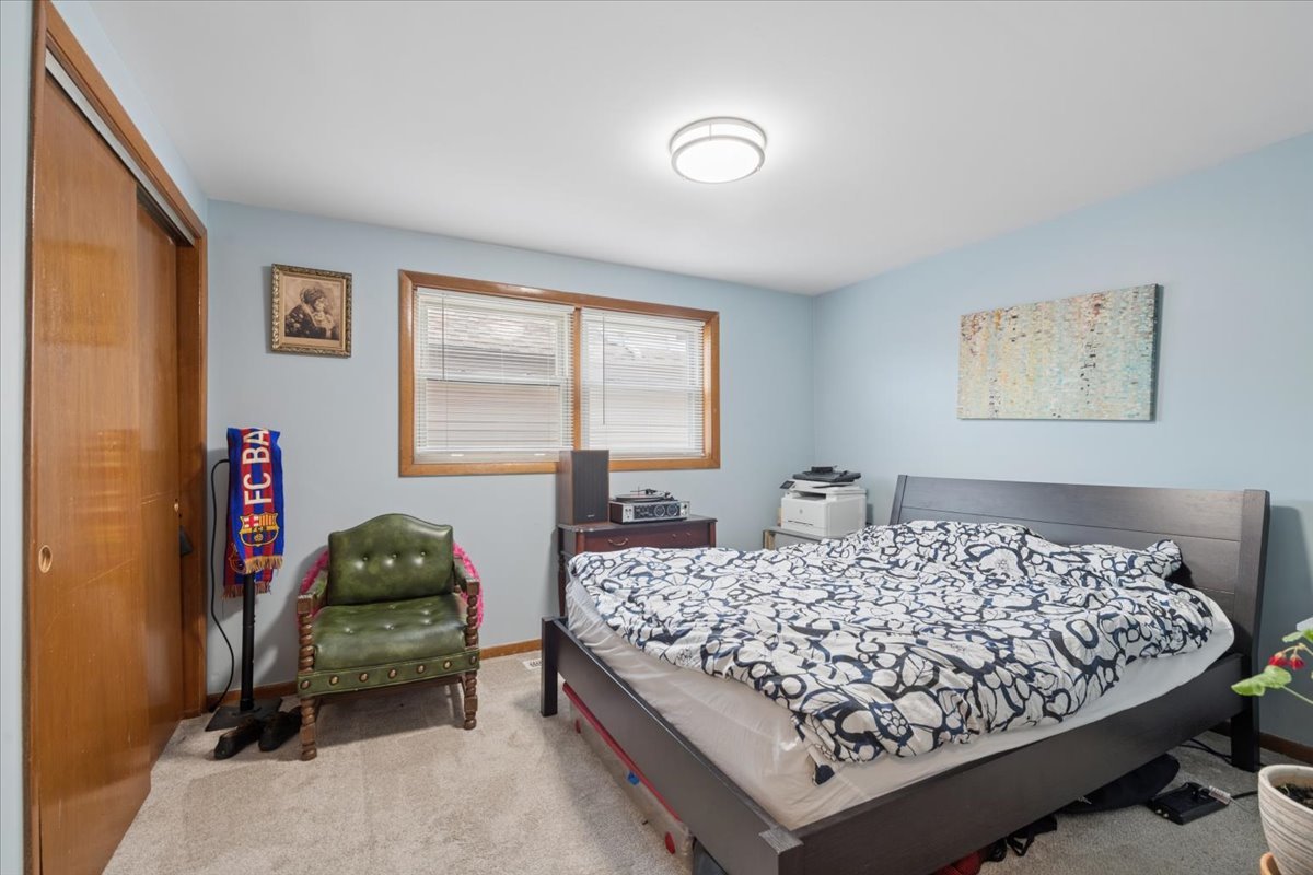 7356 W Addison Street, Chicago, IL 60634