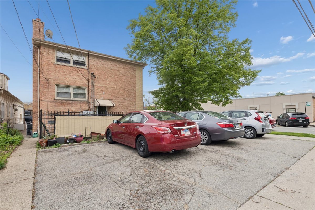 7356 W Addison Street, Chicago, IL 60634