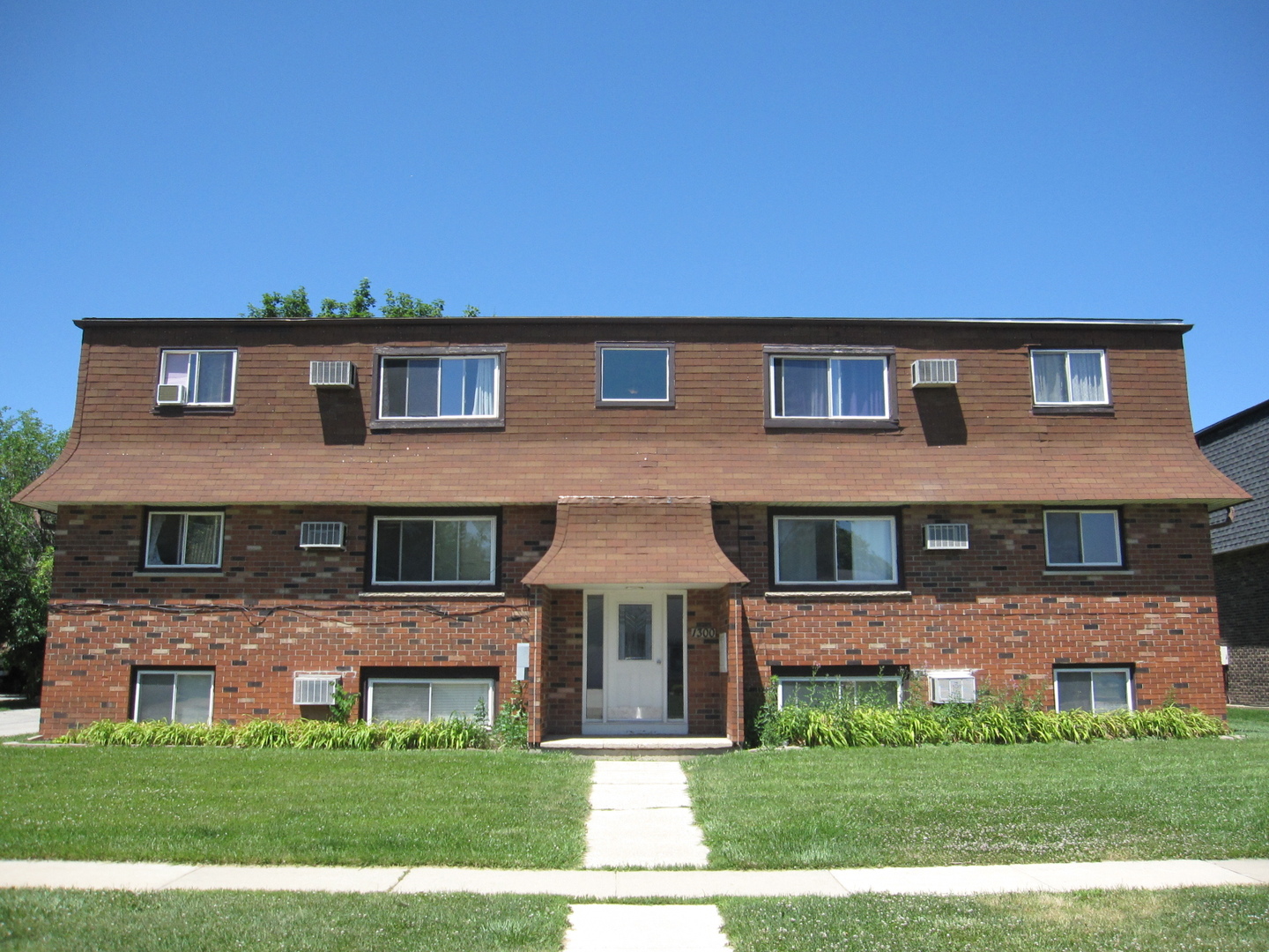 1300 GETZELMAN Drive #6, Elgin, IL 60123