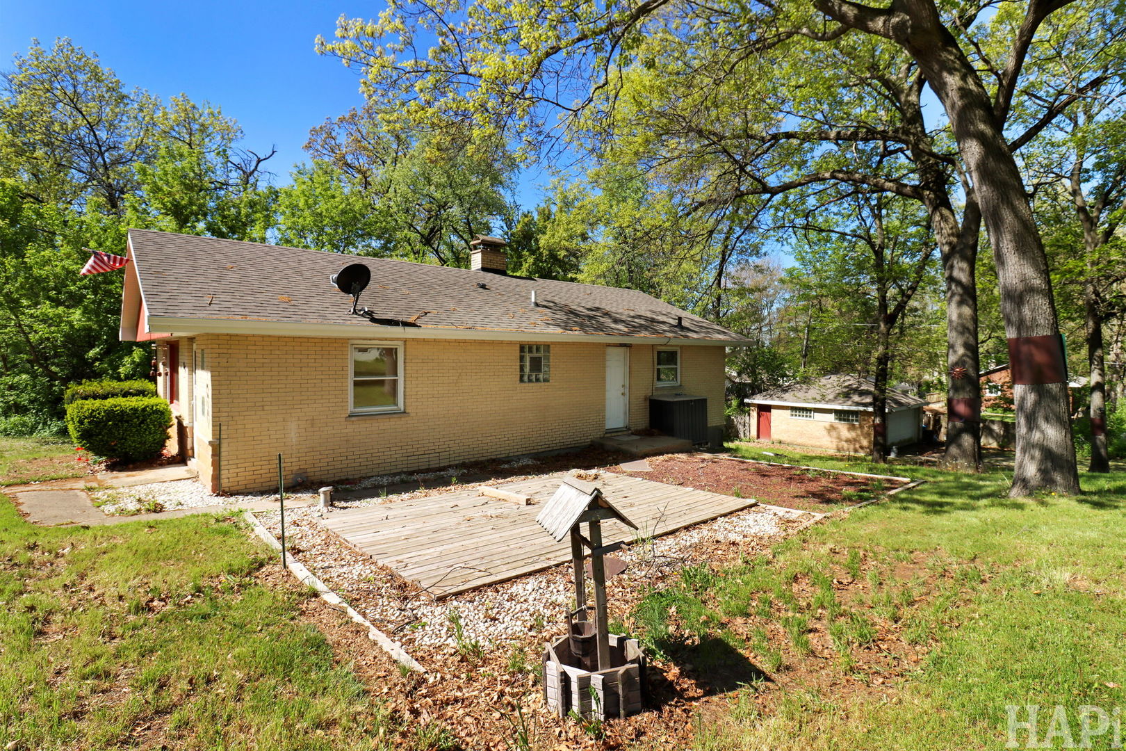 26 Woodland Avenue, Fox Lake, IL 60020