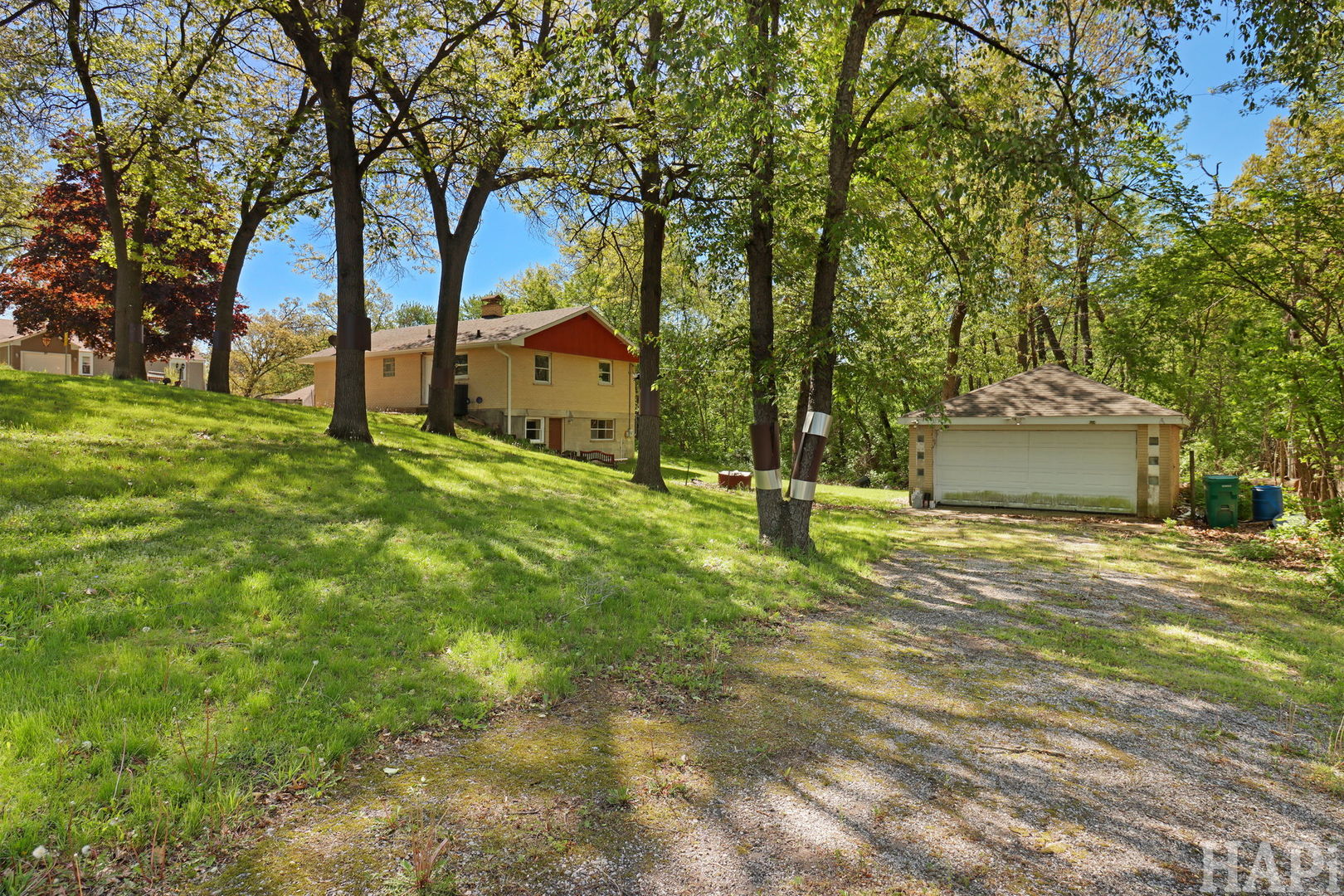 26 Woodland Avenue, Fox Lake, IL 60020