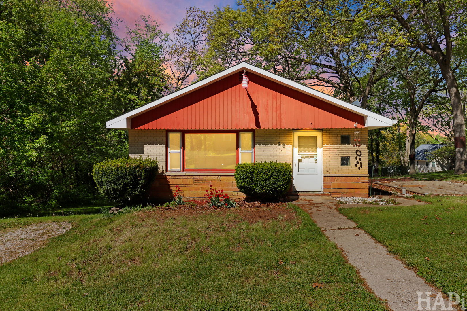 26 Woodland Avenue, Fox Lake, IL 60020