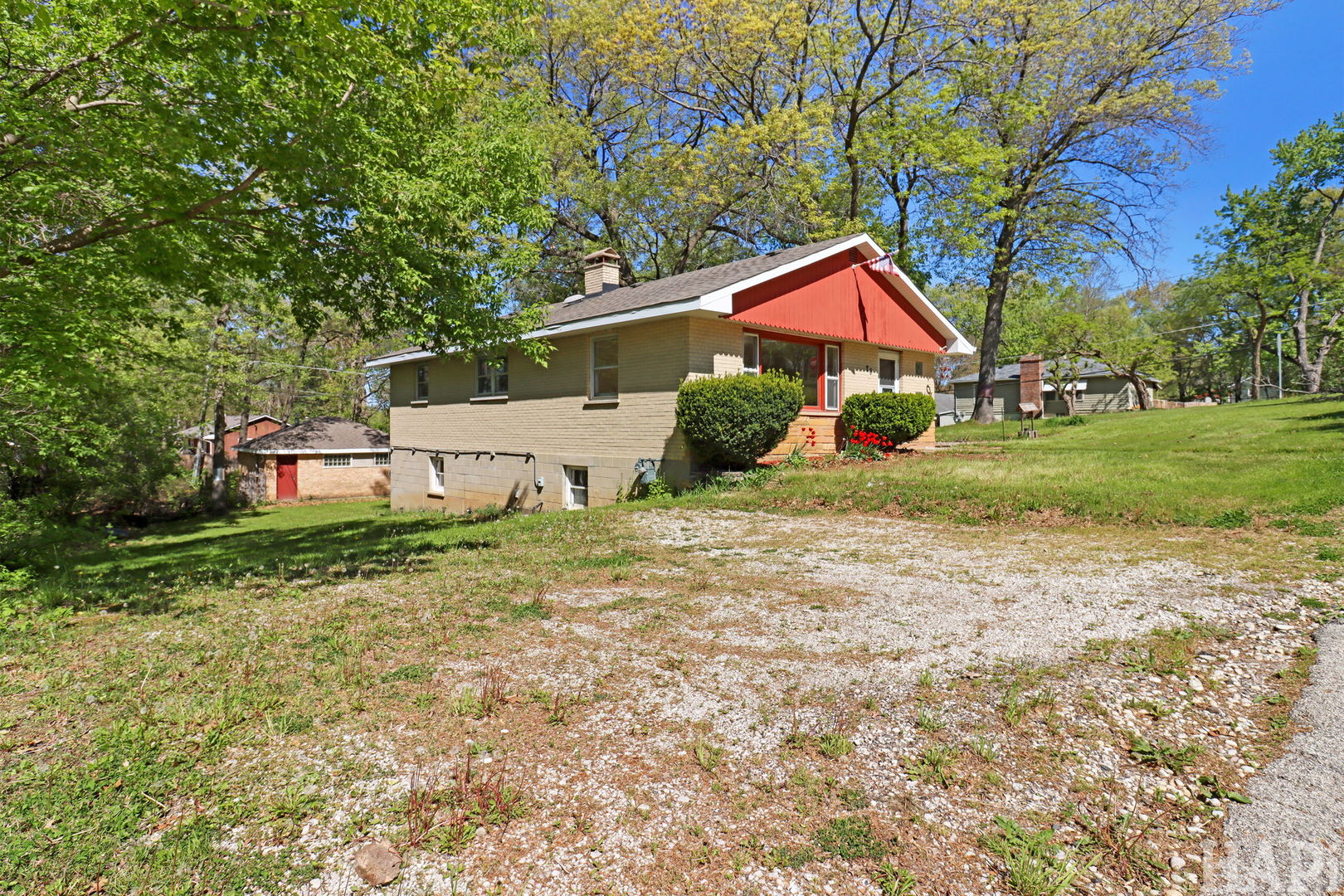 26 Woodland Avenue, Fox Lake, IL 60020