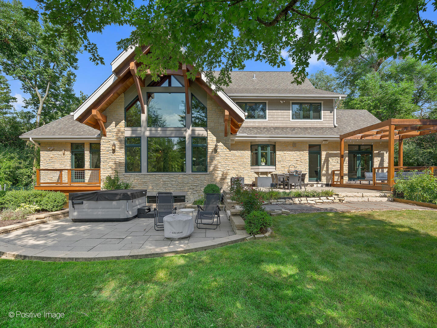 1040 S Edgewood Avenue, La Grange, IL 60525