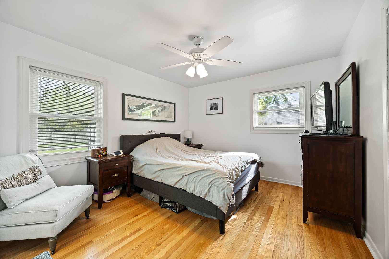 948 Carswell Court, Elk Grove Village, IL 60007