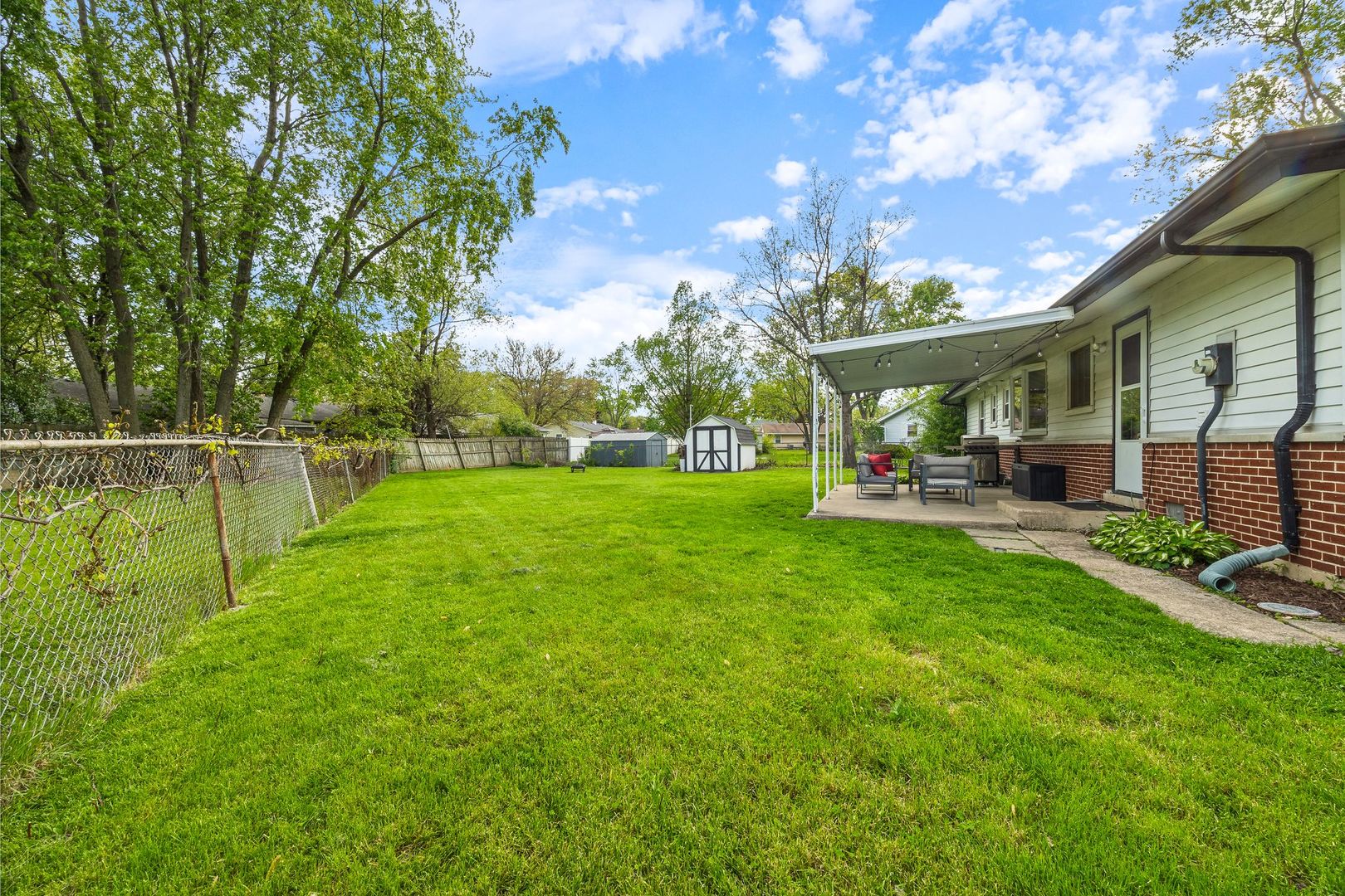 948 Carswell Court, Elk Grove Village, IL 60007