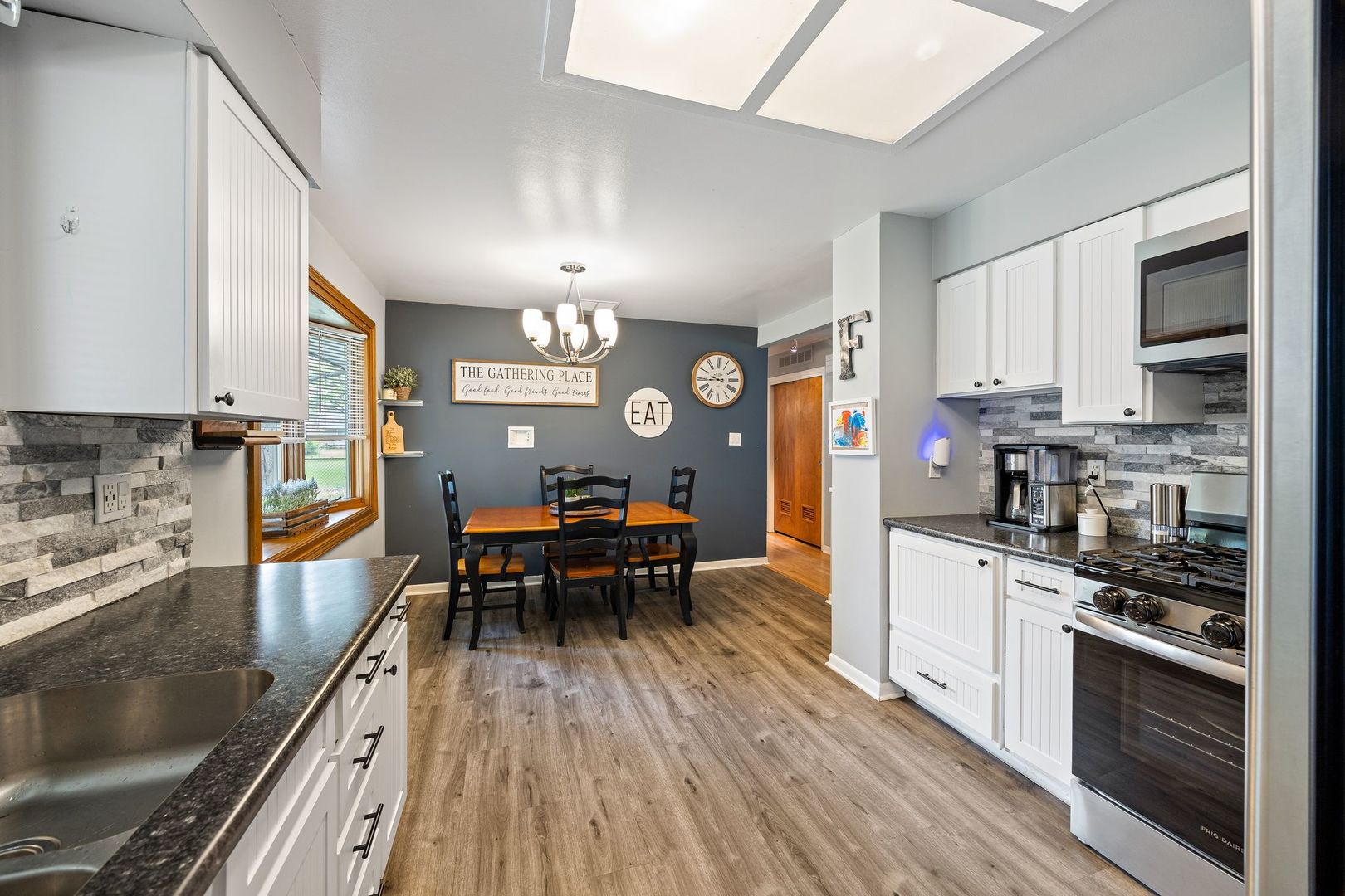 948 Carswell Court, Elk Grove Village, IL 60007