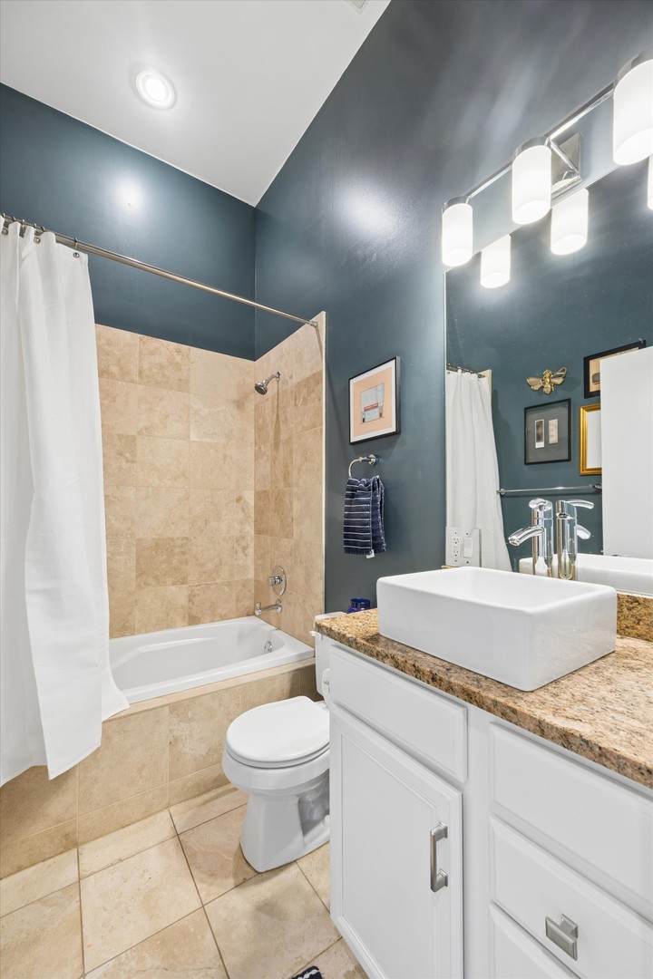 2212 W North Avenue #401, Chicago, IL 60647