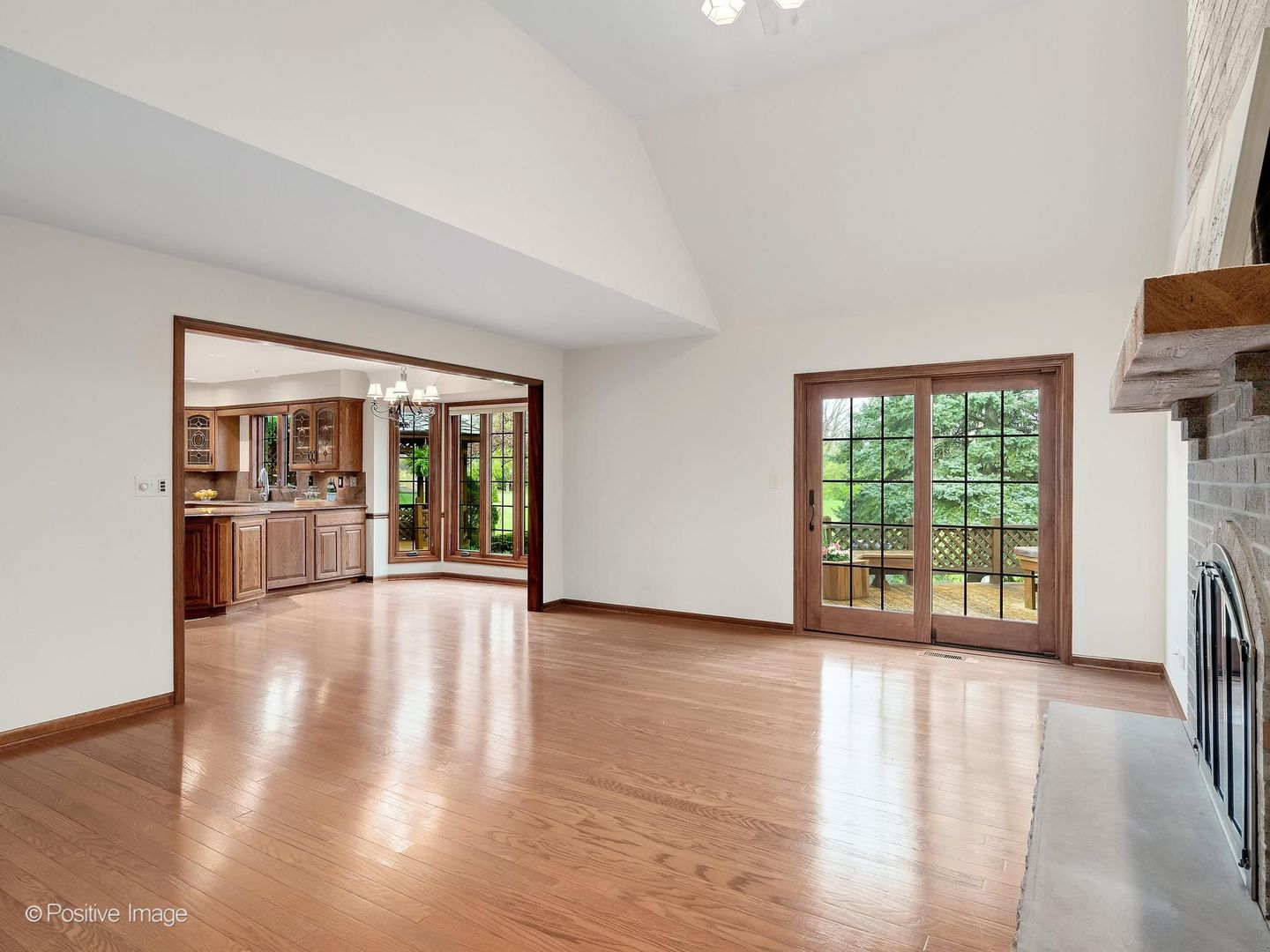 2S517 Danbury Drive, Glen Ellyn, IL 60137