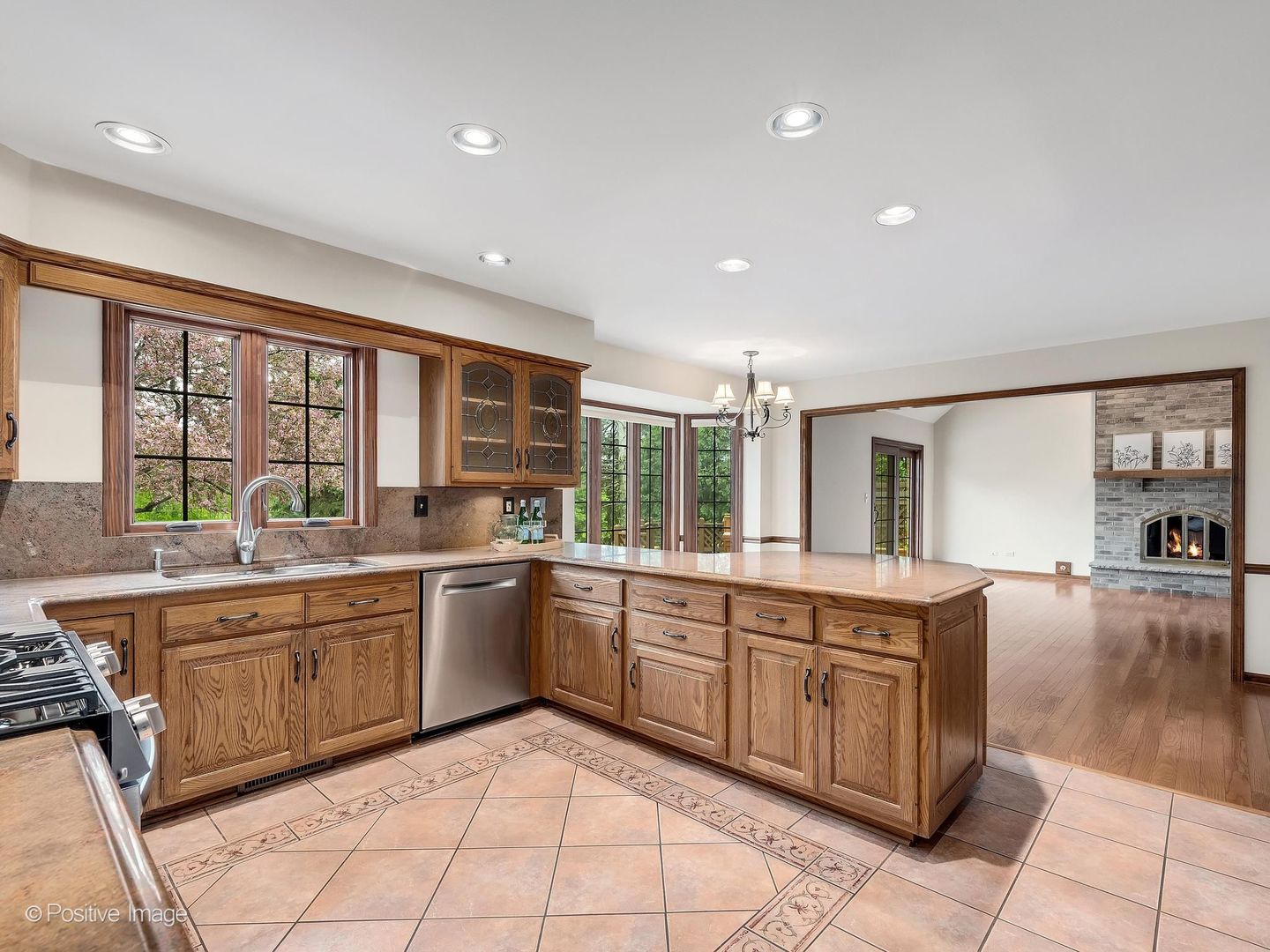2S517 Danbury Drive, Glen Ellyn, IL 60137