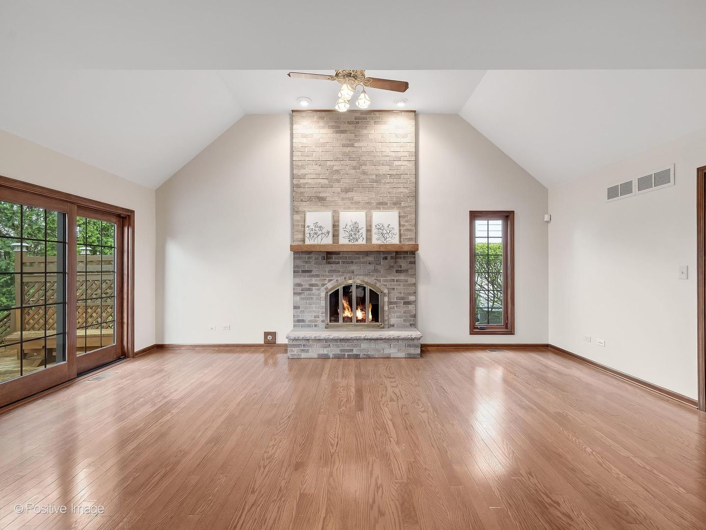 2S517 Danbury Drive, Glen Ellyn, IL 60137