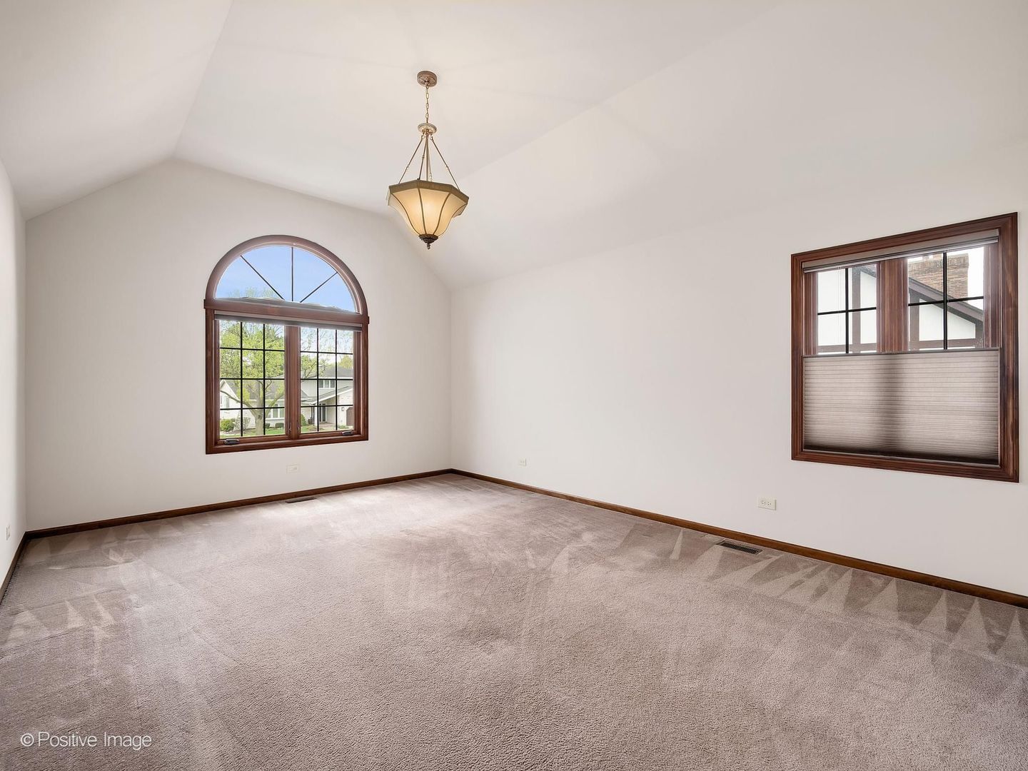 2S517 Danbury Drive, Glen Ellyn, IL 60137