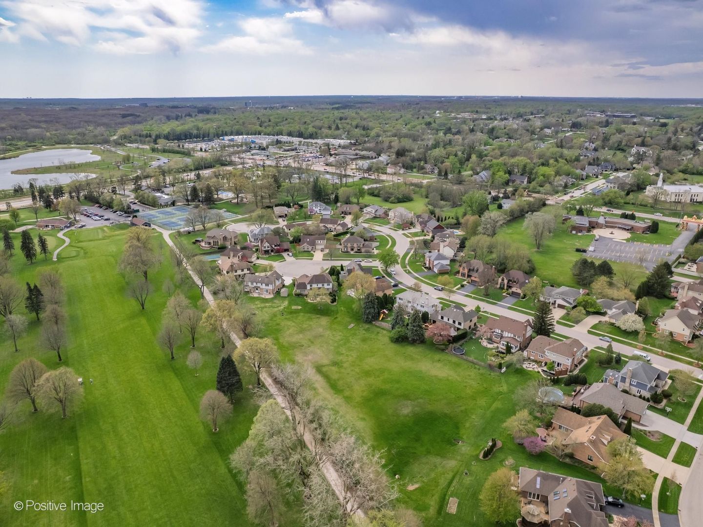 2S517 Danbury Drive, Glen Ellyn, IL 60137