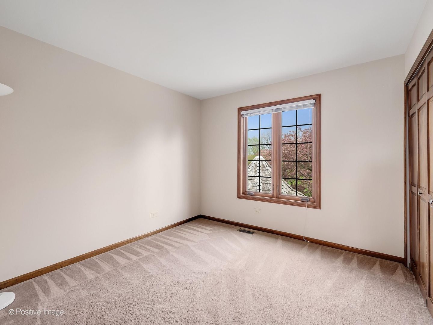 2S517 Danbury Drive, Glen Ellyn, IL 60137