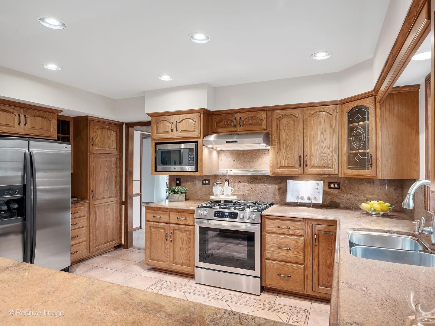 2S517 Danbury Drive, Glen Ellyn, IL 60137
