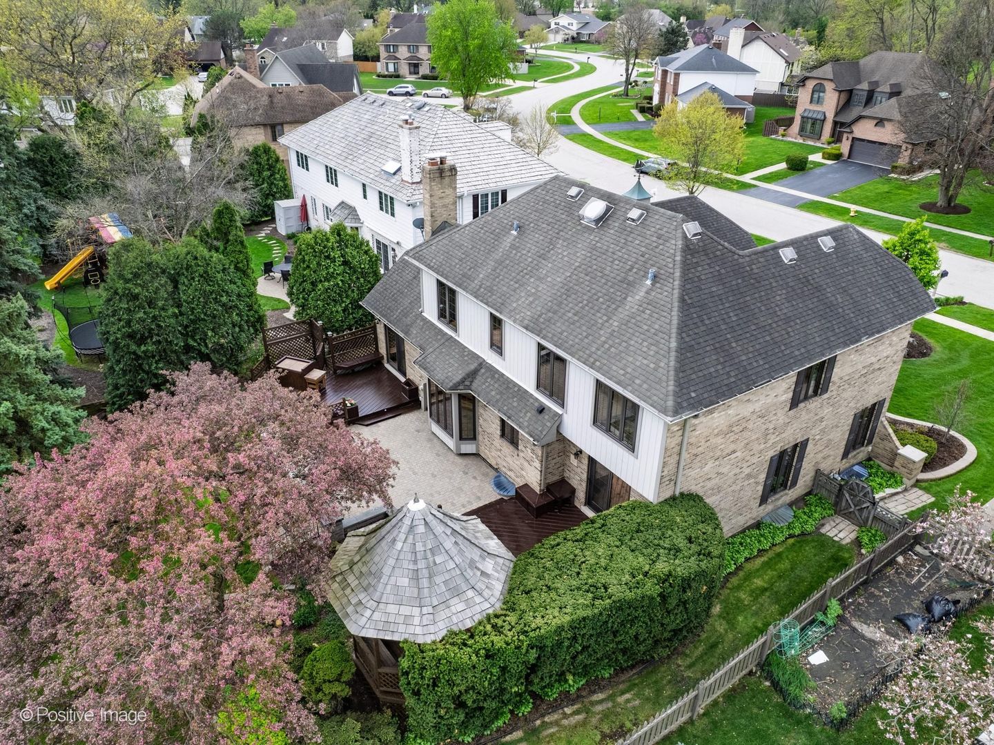 2S517 Danbury Drive, Glen Ellyn, IL 60137