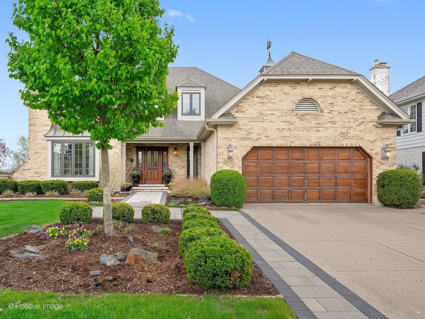 2S517 Danbury Drive, Glen Ellyn, IL 60137