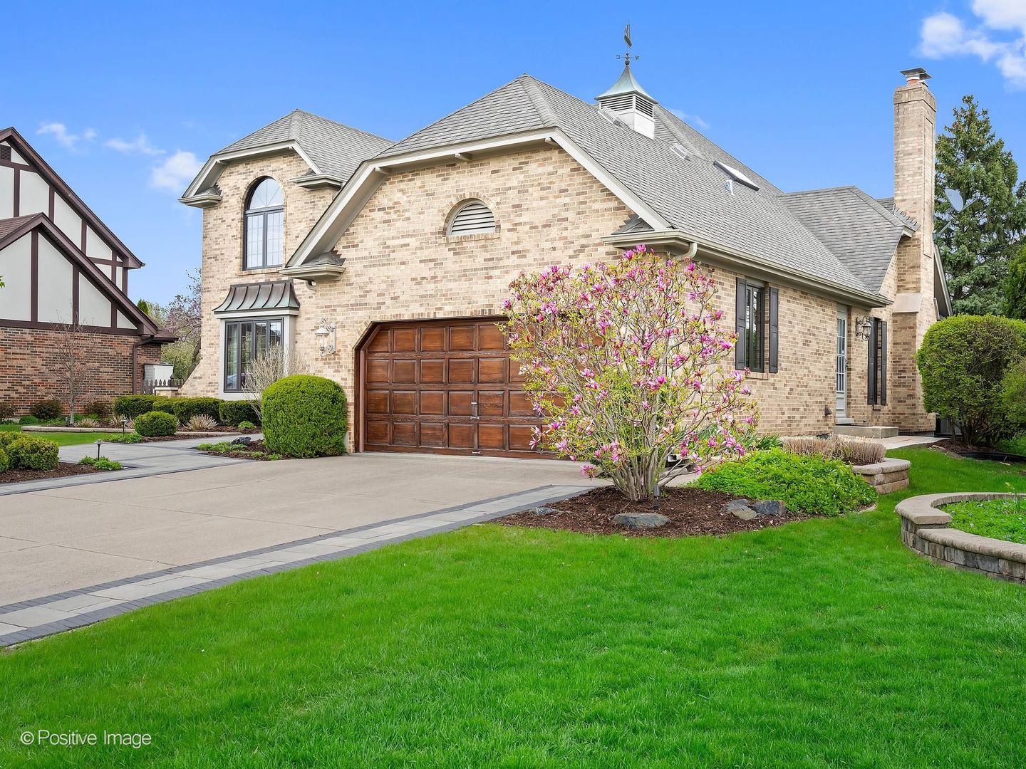 2S517 Danbury Drive, Glen Ellyn, IL 60137