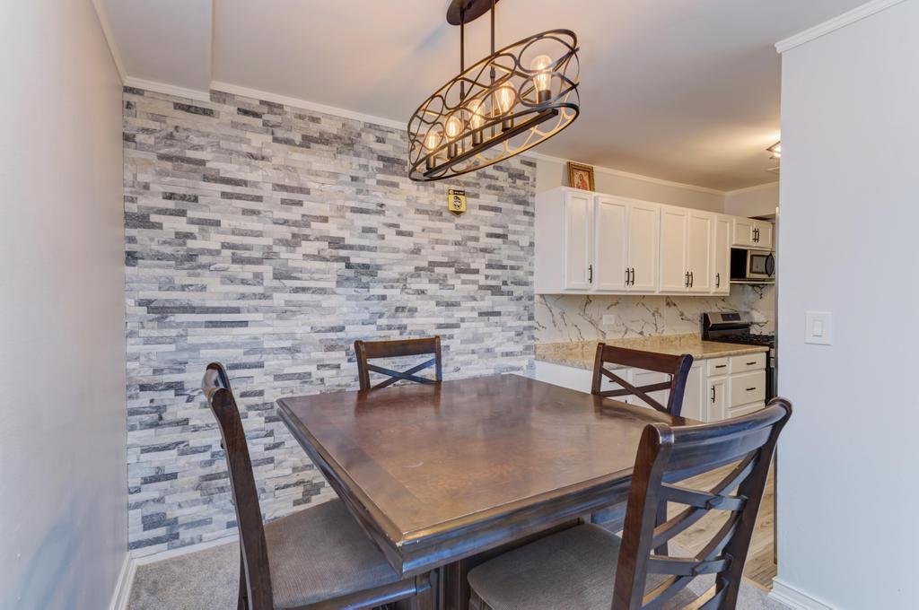 1475 Rebecca Drive #418, Hoffman Estates, IL 60169
