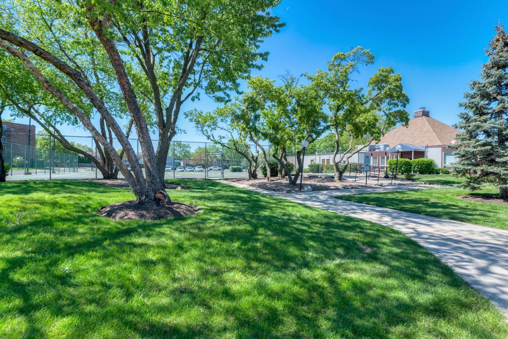 1475 Rebecca Drive #418, Hoffman Estates, IL 60169