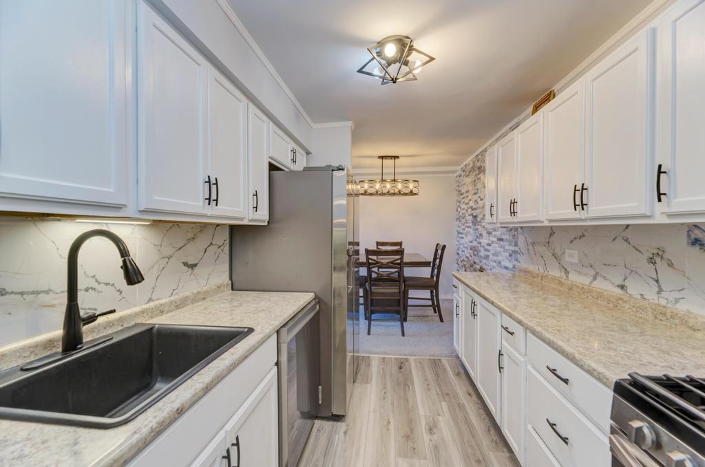 1475 Rebecca Drive #418, Hoffman Estates, IL 60169
