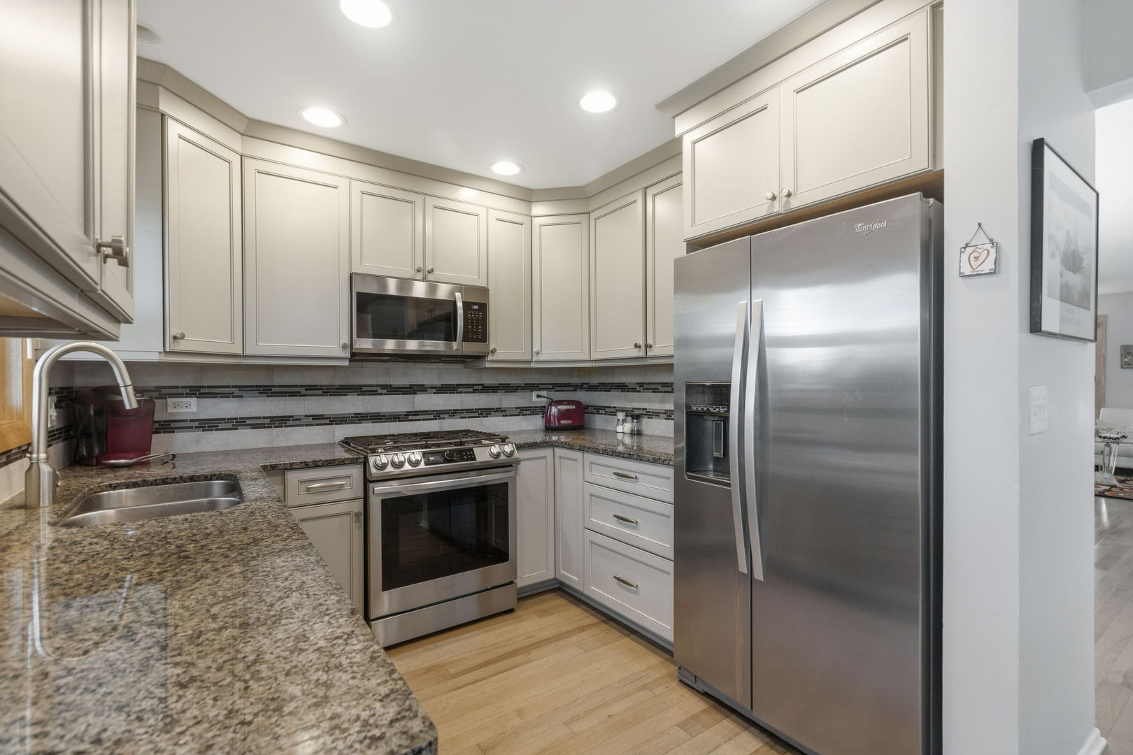 879 Burgess Circle, Buffalo Grove, IL 60089