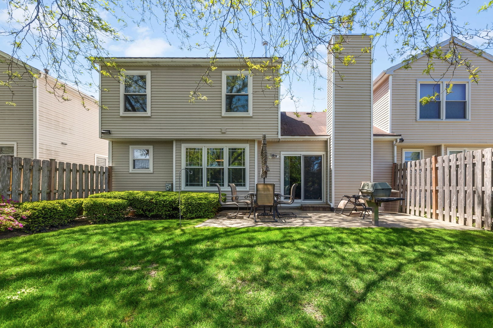 879 Burgess Circle, Buffalo Grove, IL 60089