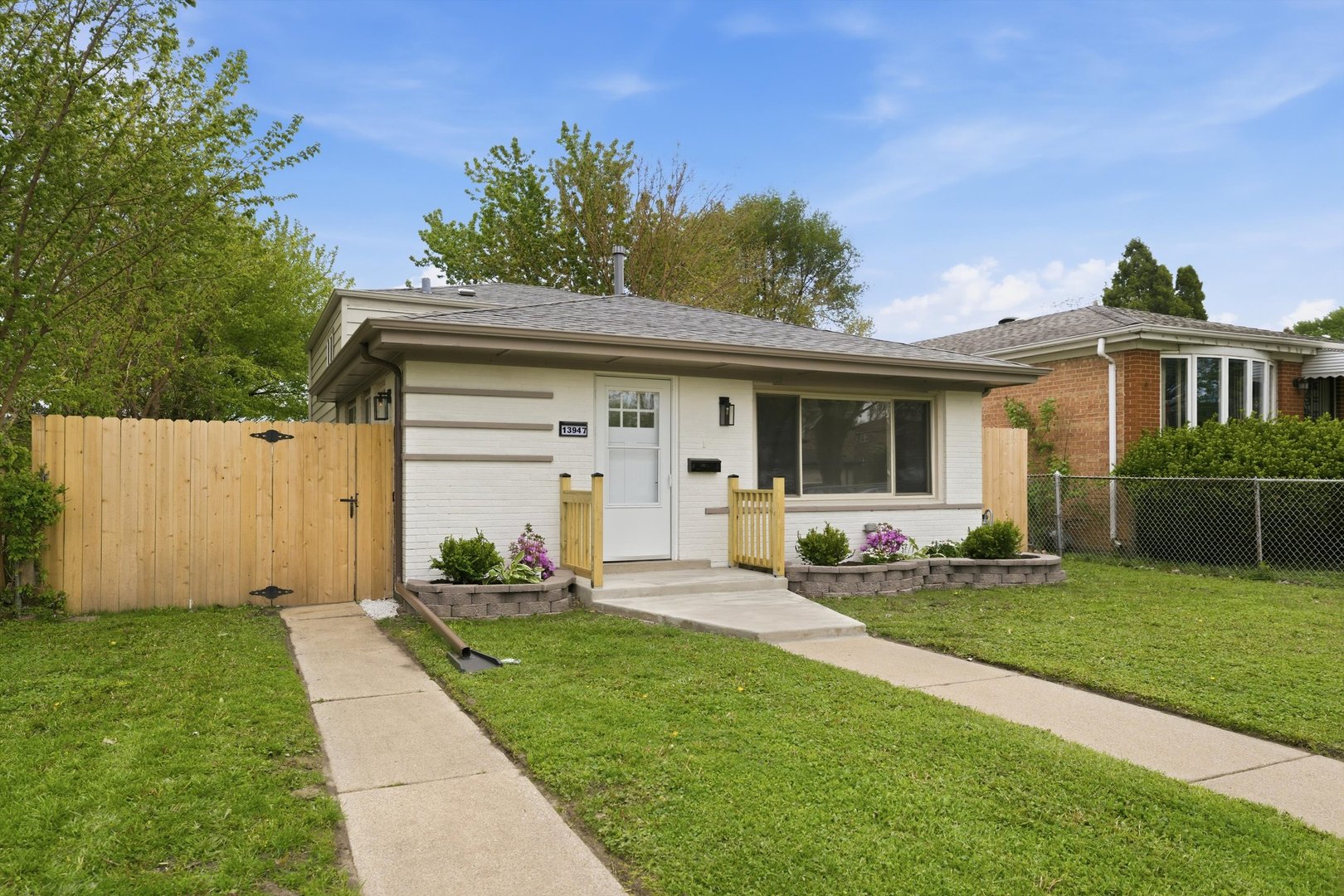 13947 S Saginaw Avenue, Burnham, IL 60633