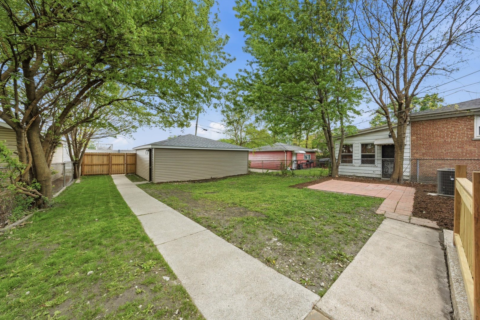13947 S Saginaw Avenue, Burnham, IL 60633