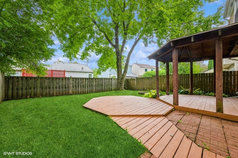 1010 Wesley Lane, Algonquin, IL 60102