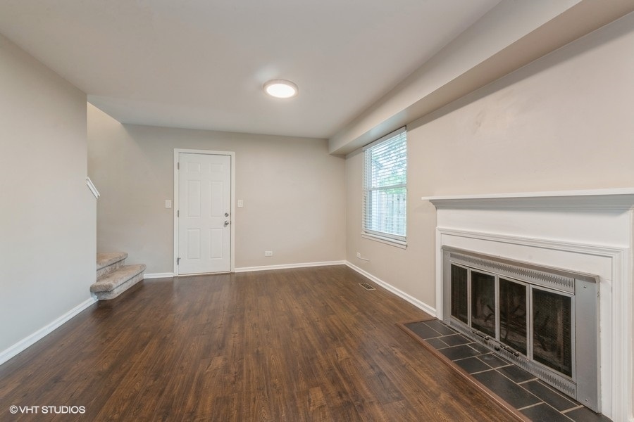 1010 Wesley Lane, Algonquin, IL 60102
