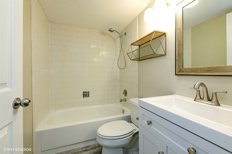 1010 Wesley Lane, Algonquin, IL 60102