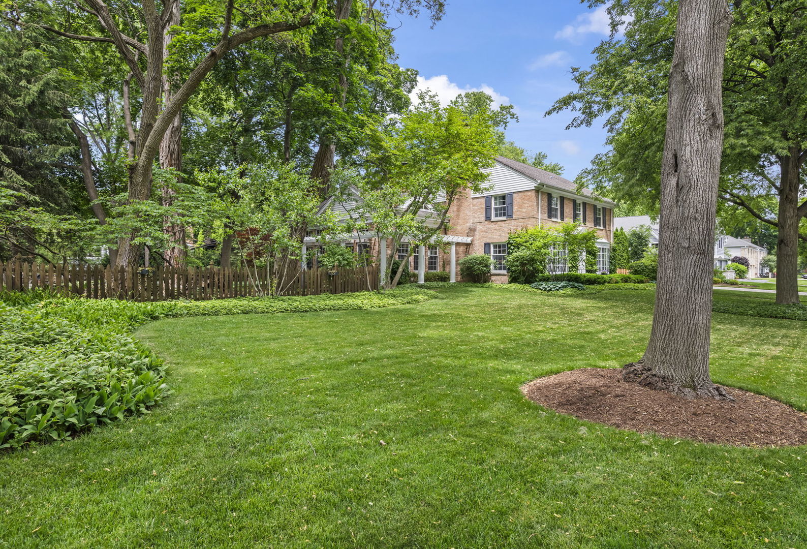 630 S Beverly Lane, Arlington Heights, IL 60005