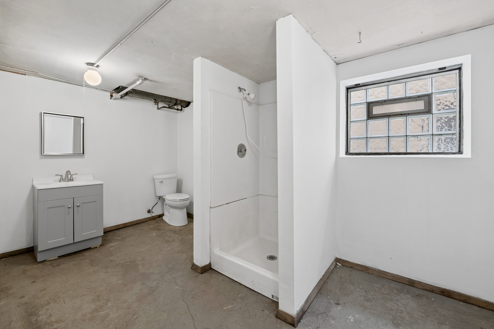 5849 W Eddy Street, Chicago, IL 60634