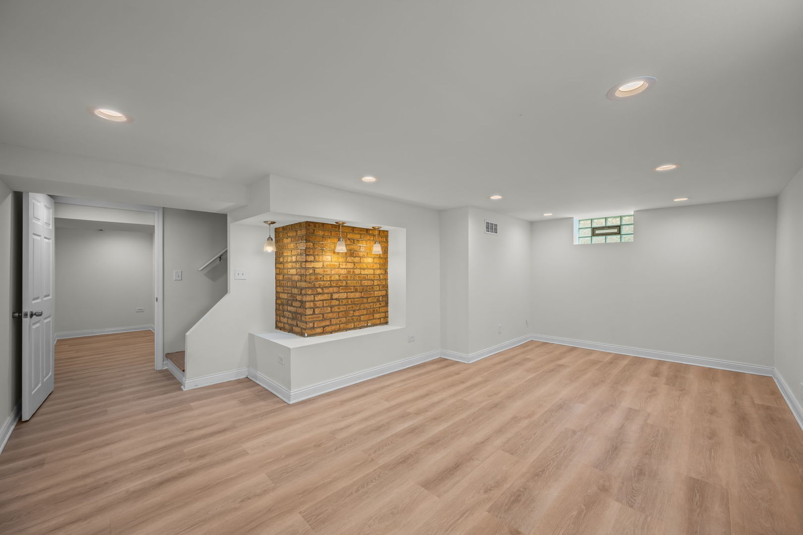 1014 S Chester Avenue, Park Ridge, IL 60068