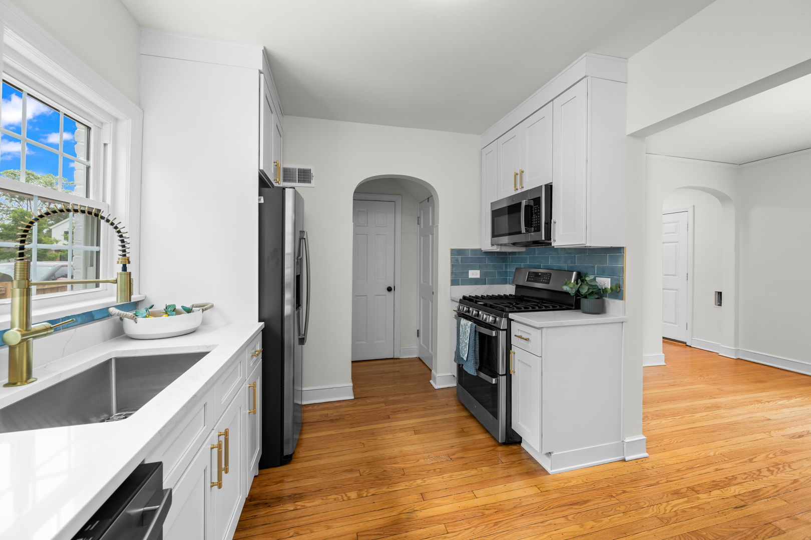 1014 S Chester Avenue, Park Ridge, IL 60068
